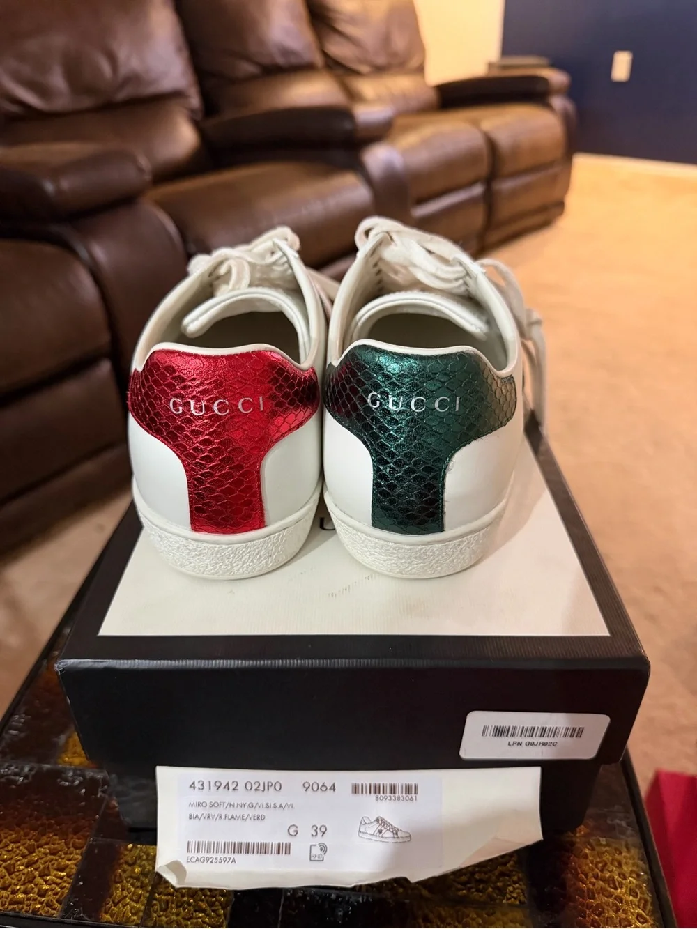 Gucci White Leather Sneakers with Green & Red Web Stripe